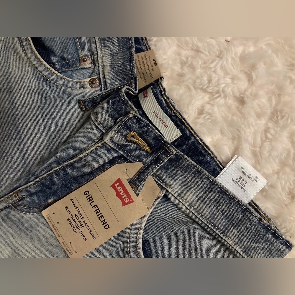 NWT GIRLS LEVI JEANS